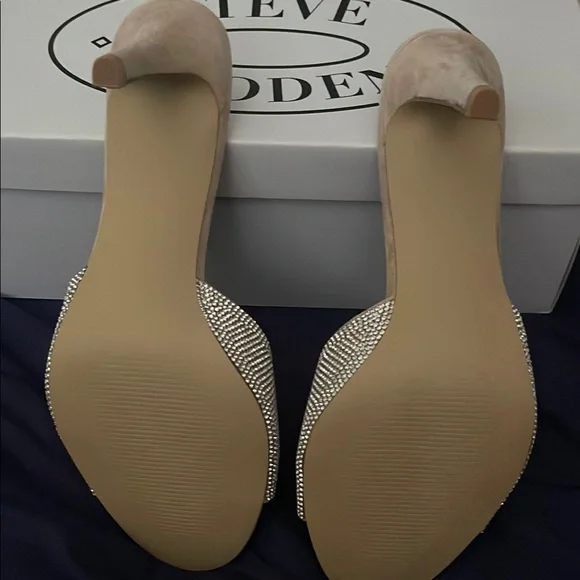 BRAND NEW - Steve Madden Silver Crystal Embellished Slide/Mule - Picture 2 of 2